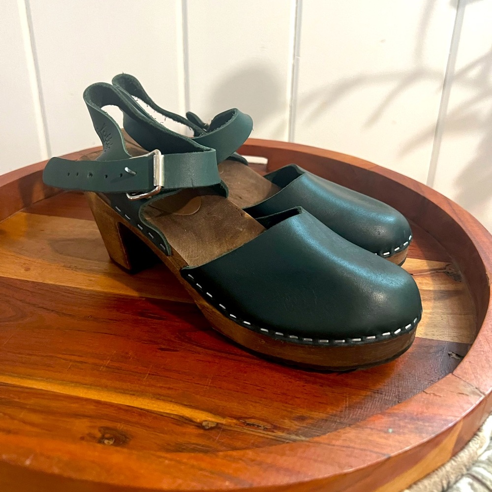 Lotta from Stockholm Highwood Green Leather on Brown Base Clogs size 7 EU 38